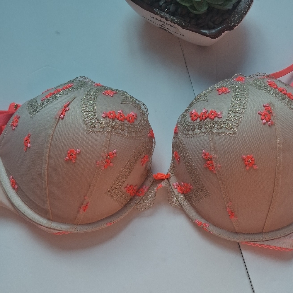 Victoria's Secret Tan and Orange Floral Embroidered Bra